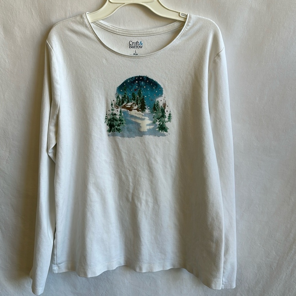 Croft & Barrow winter scene long sleeve top, size L